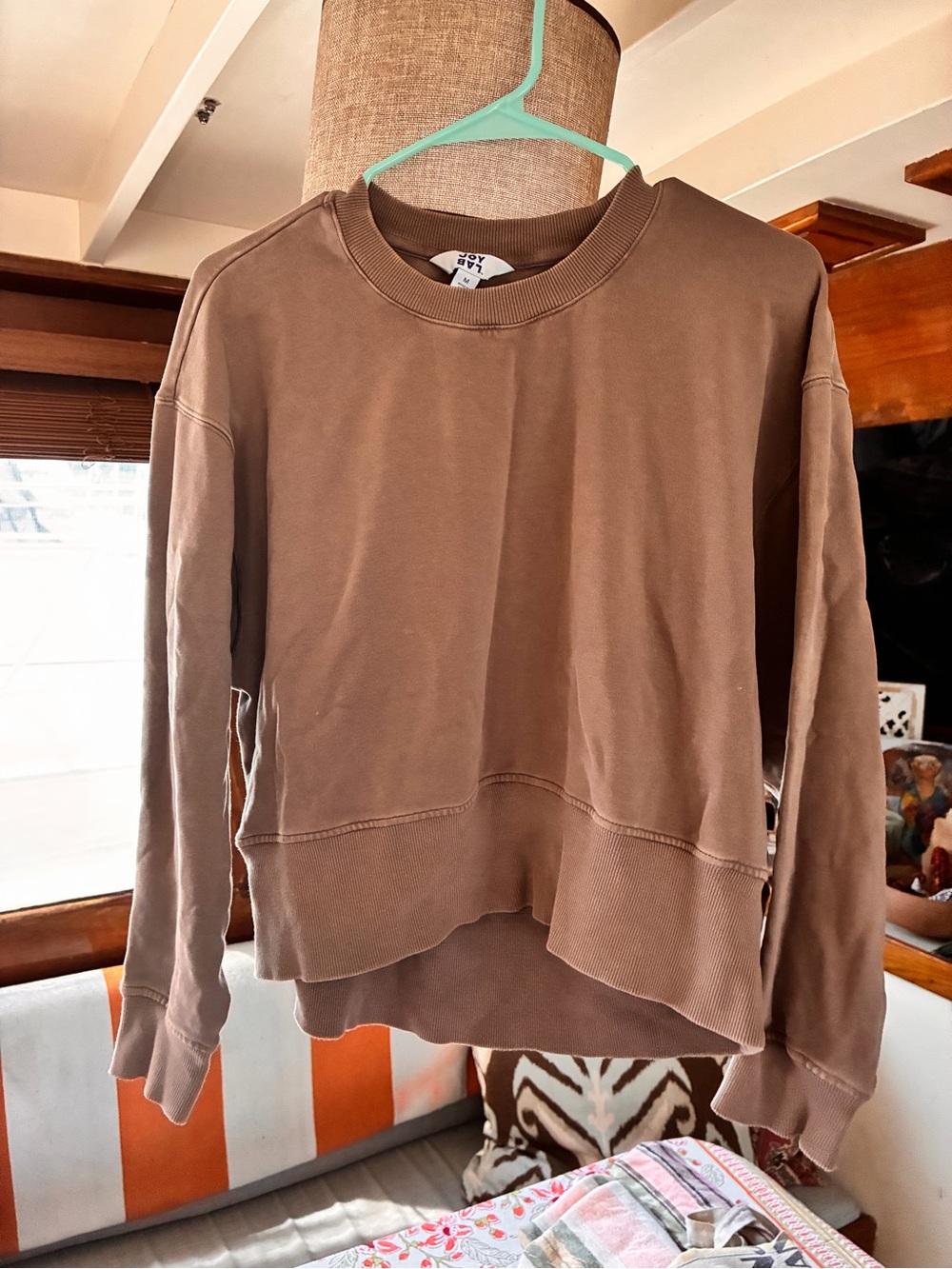 Joy Lab Set sweatshirt W/Shorts  in a mauve/brown taupe color size M